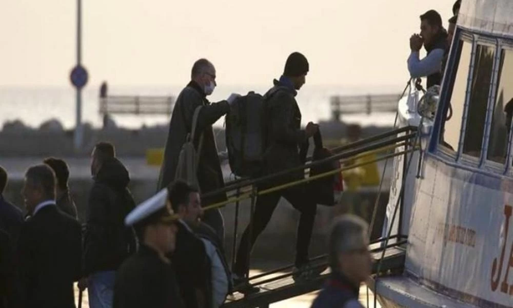 Εθελοντική επιστροφή: 140 Ιρακινοί επιστρέφουν με πτήση τσάρτερ